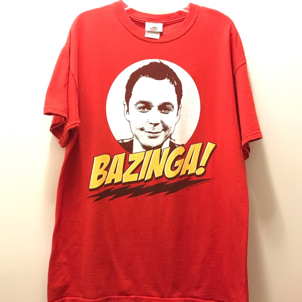 Sheldon Big Bang Theory tee-shirt. Size Med.
